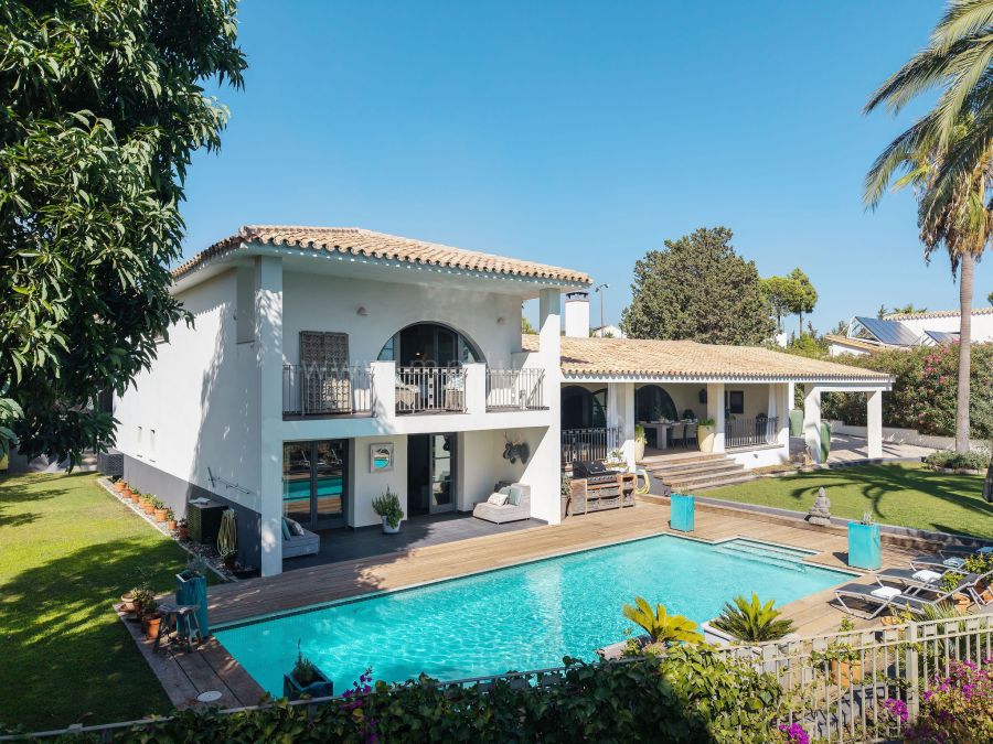 Villa Sorpresa - Villa Andaluza con Vistas al Mar en Paraíso Alto, Benahavís
