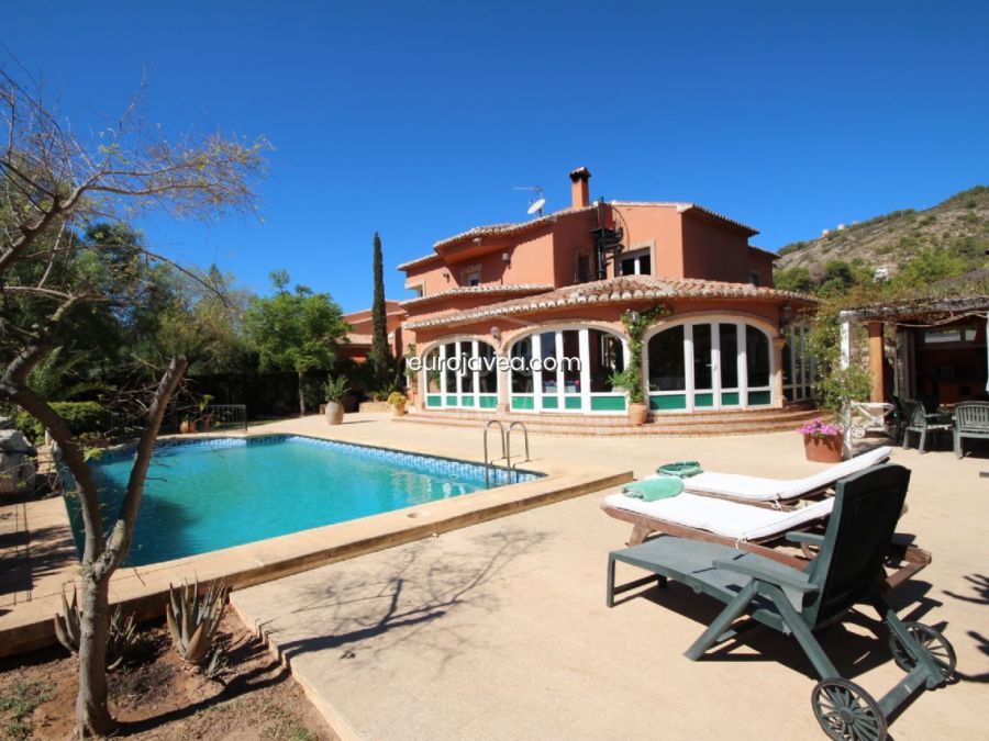 Villa de luxe à Puchol avec vue sur la mer