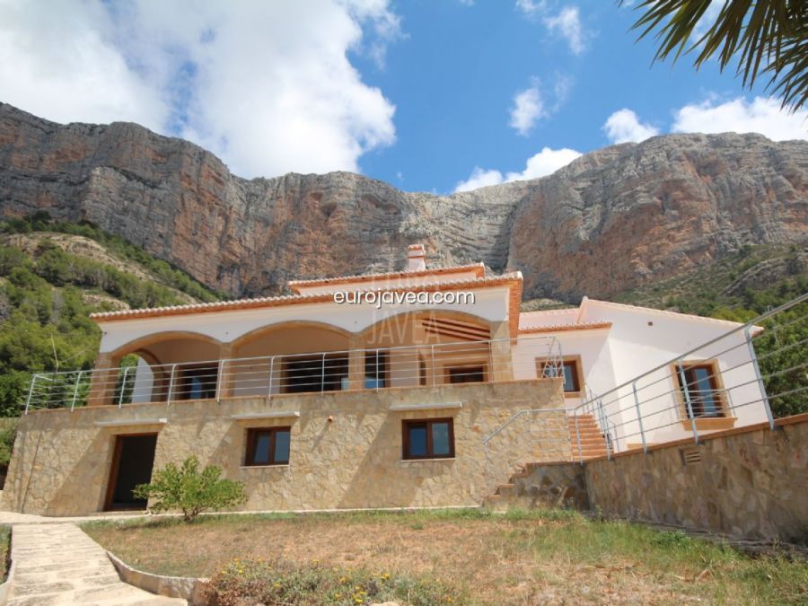 Villa newly built high quality in Montgó Jávea