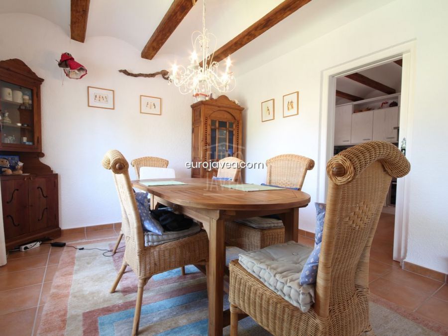 Traditional style villa in very quiet area