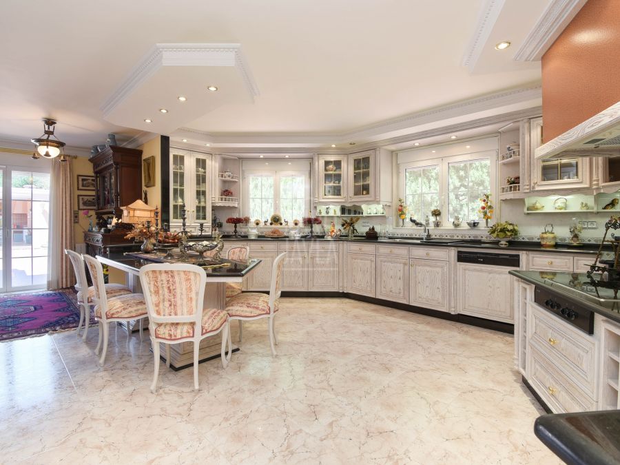 Villa for sale in the Montgo area of Jávea.