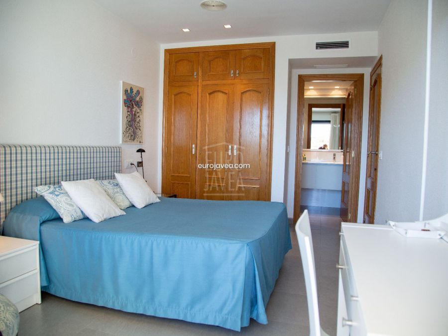 Penthouse for sale in Jávea , first line in Montañar I, with spectacular sea views