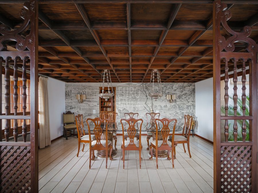 Charming traditional style villa for sale in Jávea with spectacular sea views