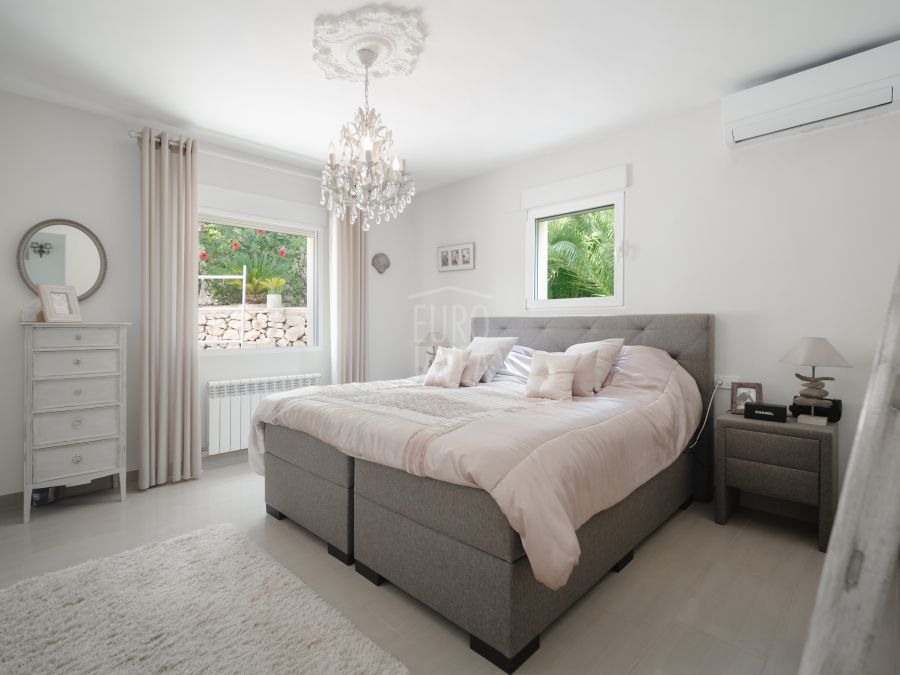 Villa with magnificent sea views for sale in Jávea in the Granadella area
