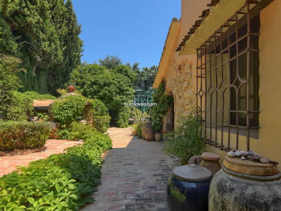 Traditional finca for sale in Pedreguer
