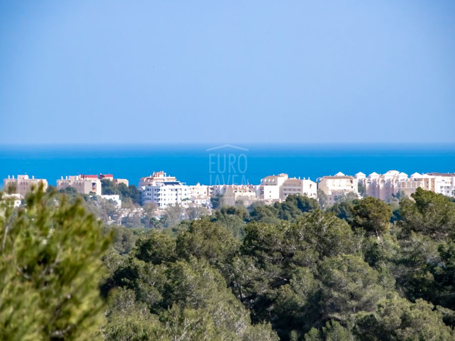 Villa de construction récente à vendre à Jávea, avec vue sur la mer