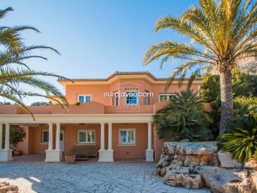 Magnifique villa de luxe à vendre à Jávea plein sud