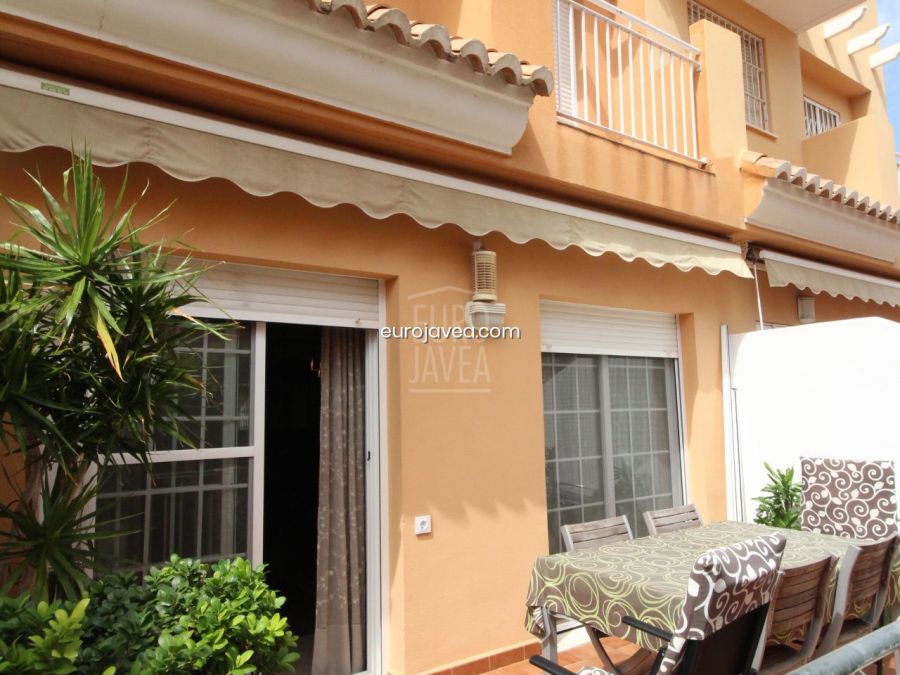NIce townhouse close to the port in Jávea