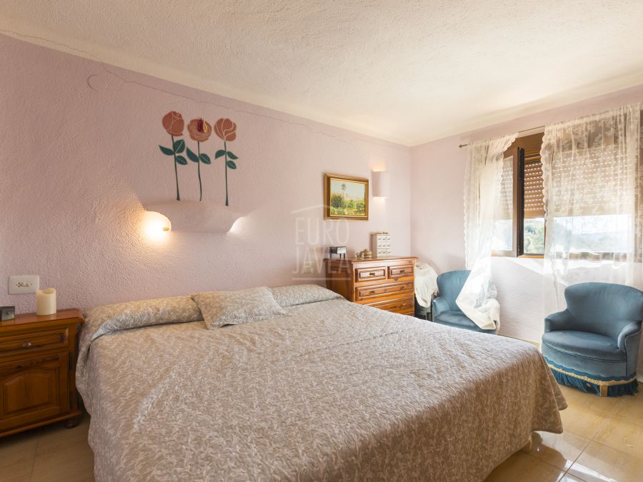Villa en venta en la zona de Montgó con preciosas vistas panorámicas