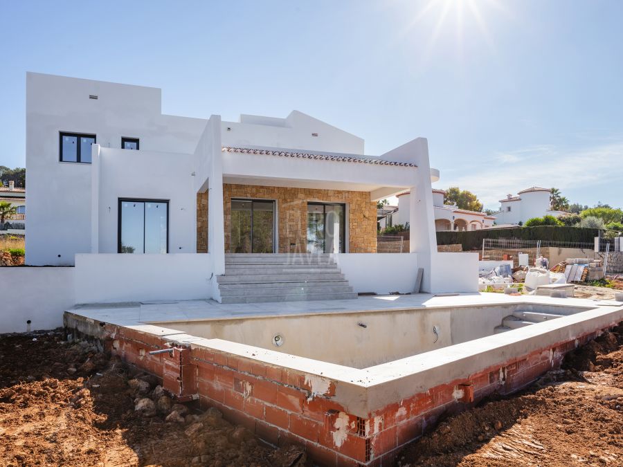 Nouvelle villa de luxe près de la plage d'Arenal avec vue imprenable sur le Montgo