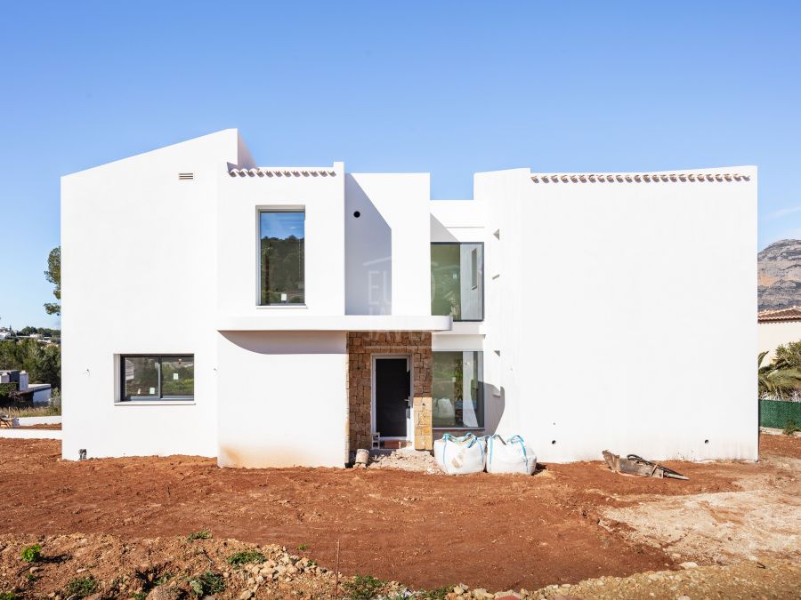 Nouvelle villa de luxe près de la plage d'Arenal avec vue imprenable sur le Montgo