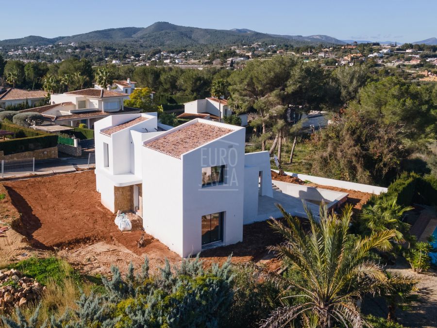 Nouvelle villa de luxe près de la plage d'Arenal avec vue imprenable sur le Montgo