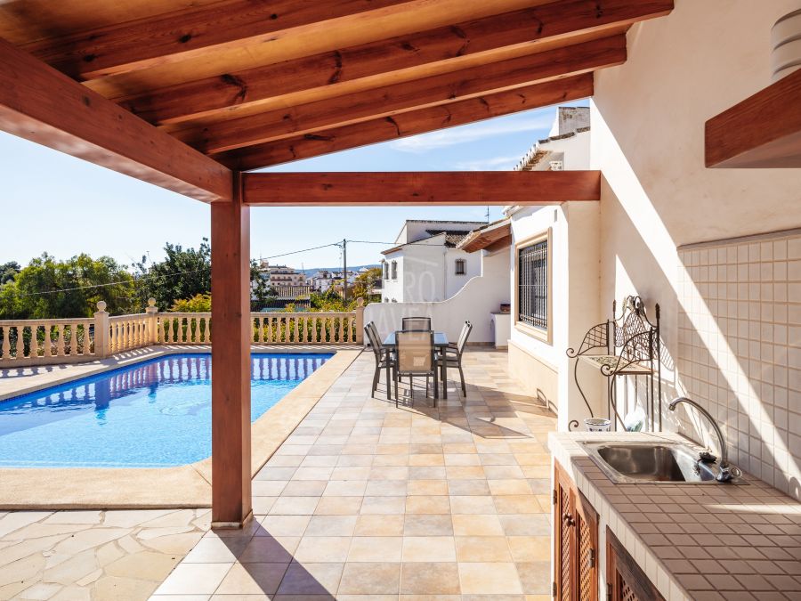 Exclusive villa in the area of Puchol, just a few steps from the old town of Jávea