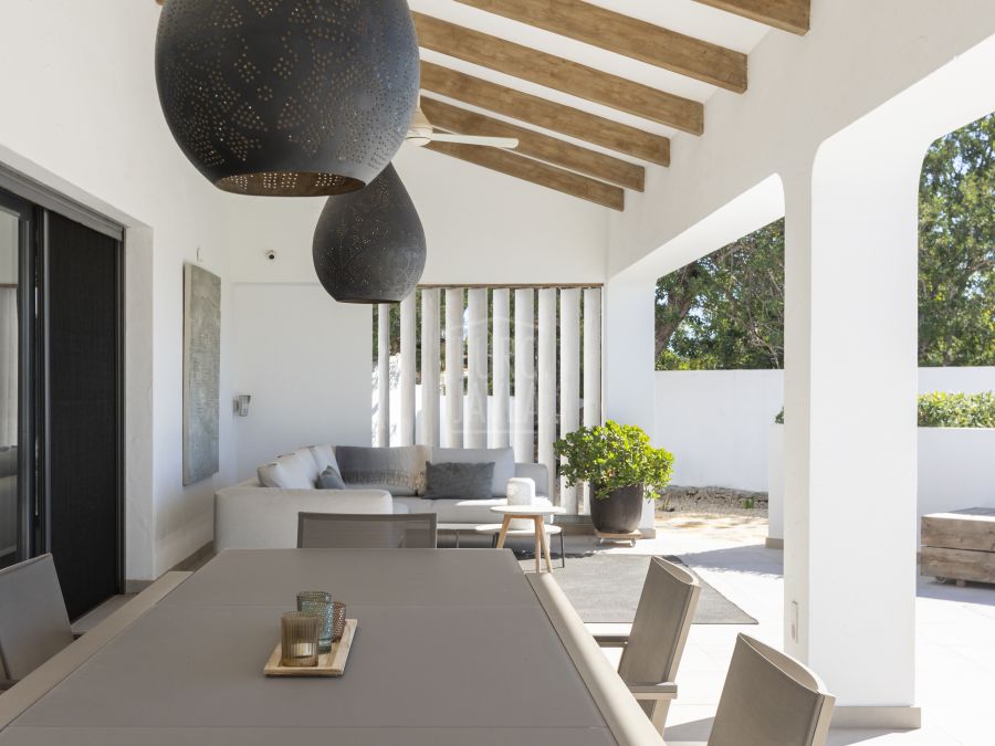 Villa exclusive de construction récente orientée au sud à Jávea, à distance de marche du village