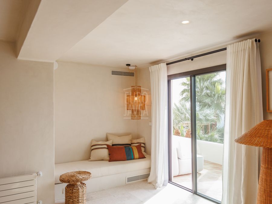 Villa in Montgo with panoramic views, luxury and comfort in every detail