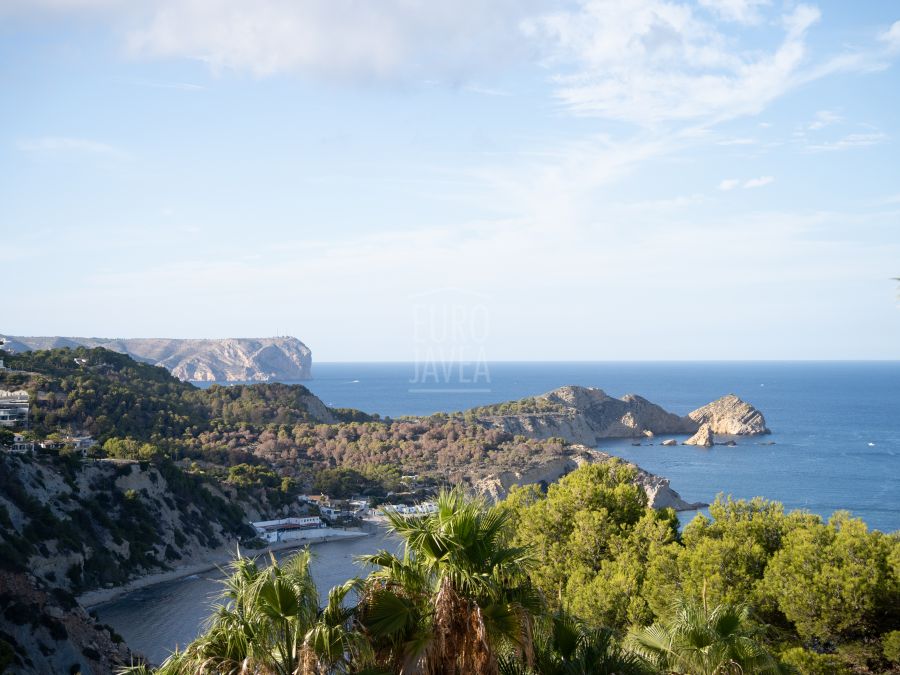 " Casa Garrofer " Lujosa villa de estilo Ibiza con vistas panorámicas al mar