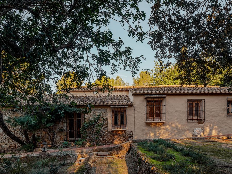 "Casa Tosca" Preciosa villa que combina el encanto tradicional con el lujo en la tranquila zona del Montgó