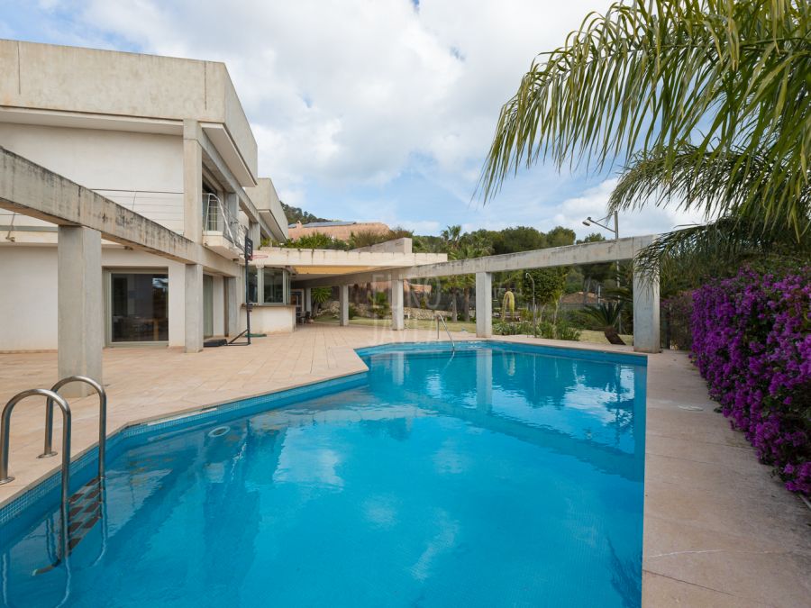 Elegant villa in the exclusive Puig Molins area of Jávea, offering luxury, privacy, and a prime Mediterranean lifestyle