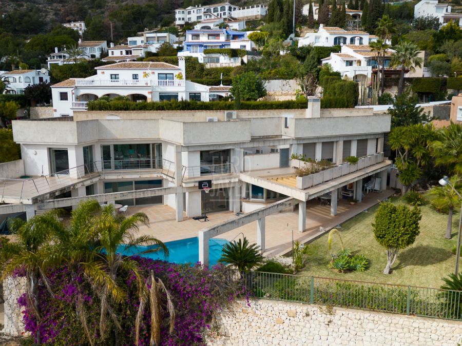 Elegant villa in the exclusive Puig Molins area of Jávea, offering luxury, privacy, and a prime Mediterranean lifestyle