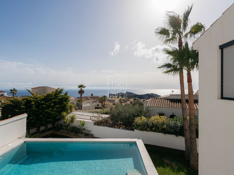 Luxueuze villa te koop in Cumbre del Sol in Benitachell