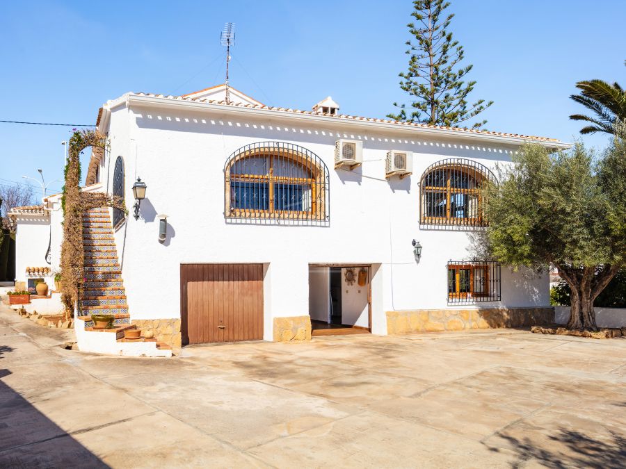 Exquisita villa tradicional en venta en el corazón del casco antiguo de Jávea