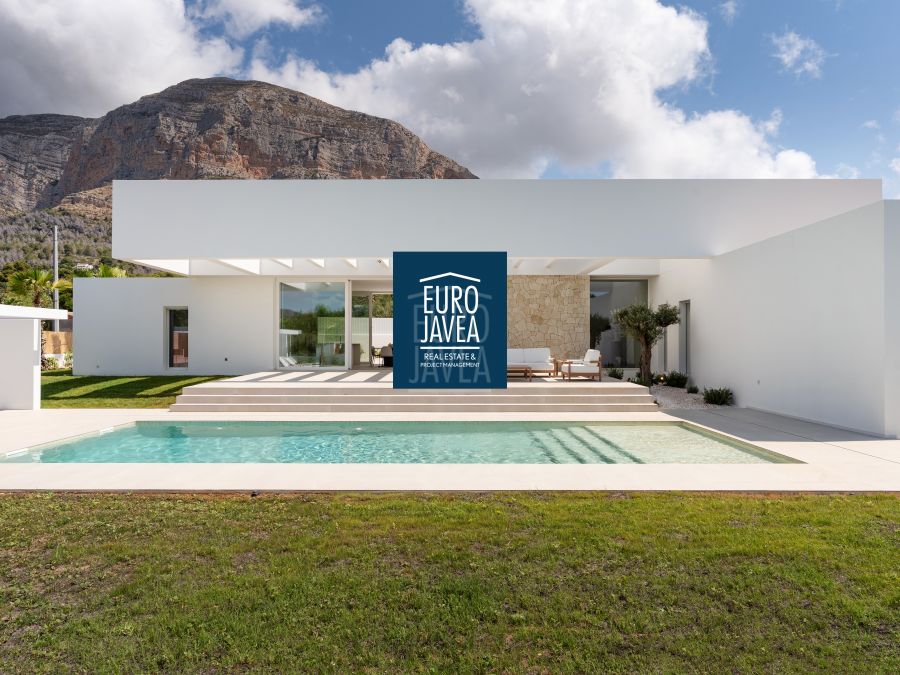 Villa Manila, exclusive newly built luxury Villa at the foot of Montgó