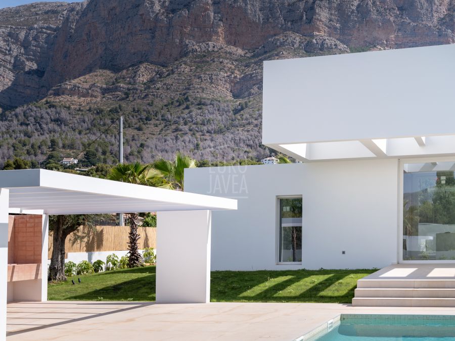 Villa Manila, exclusiva villa de lujo recién construida en la falda del Montgó
