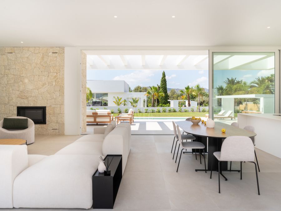 Villa Manila, exclusive newly built luxury Villa at the foot of Montgó