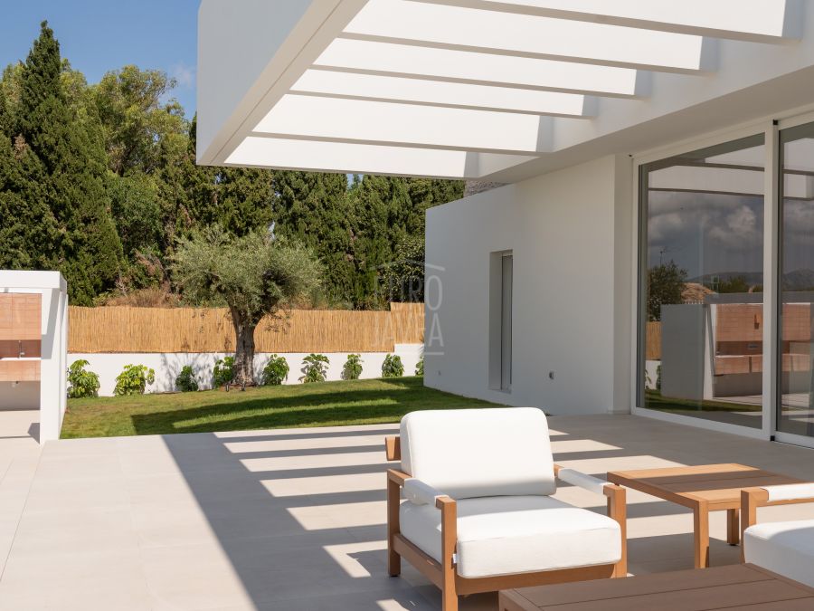 Villa Manila, exclusive newly built luxury Villa at the foot of Montgó