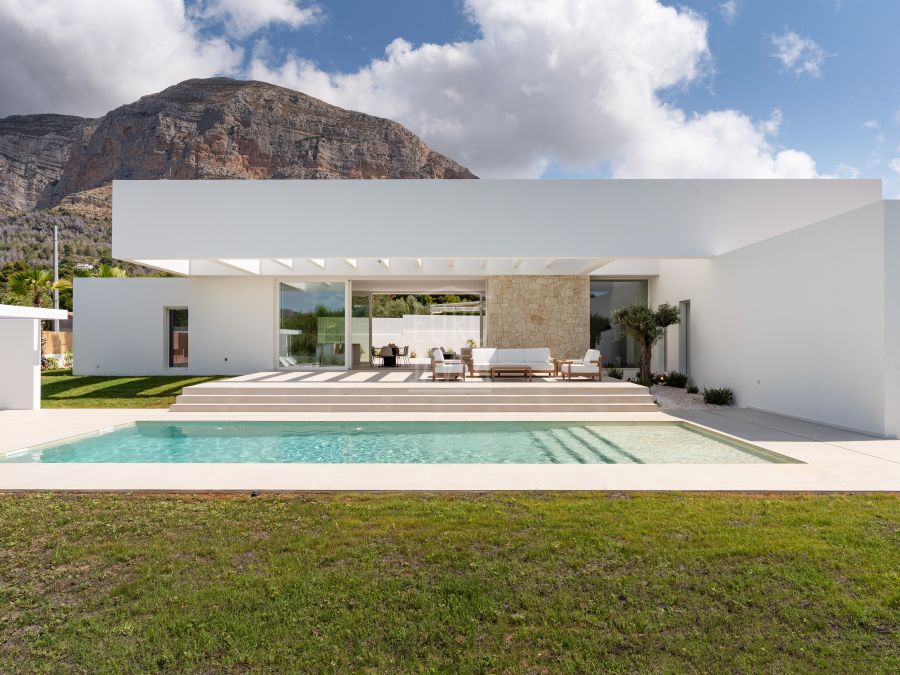 Villa Manila, exclusive newly built luxury Villa at the foot of Montgó