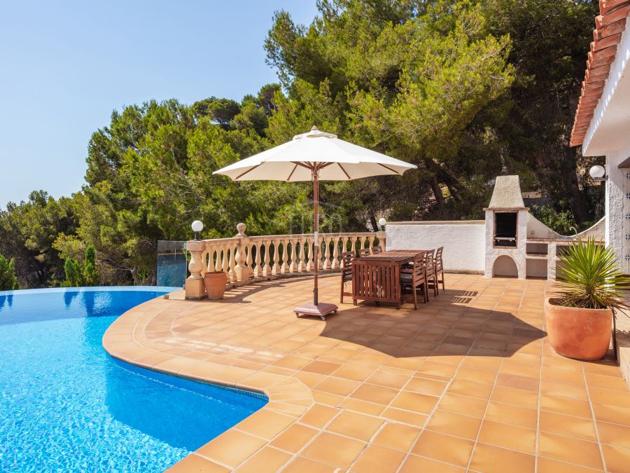 Exclusive Villa Helios — a balcony over the Mediterranean sea