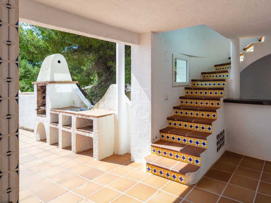 Exclusive Villa Helios — a balcony over the Mediterranean sea