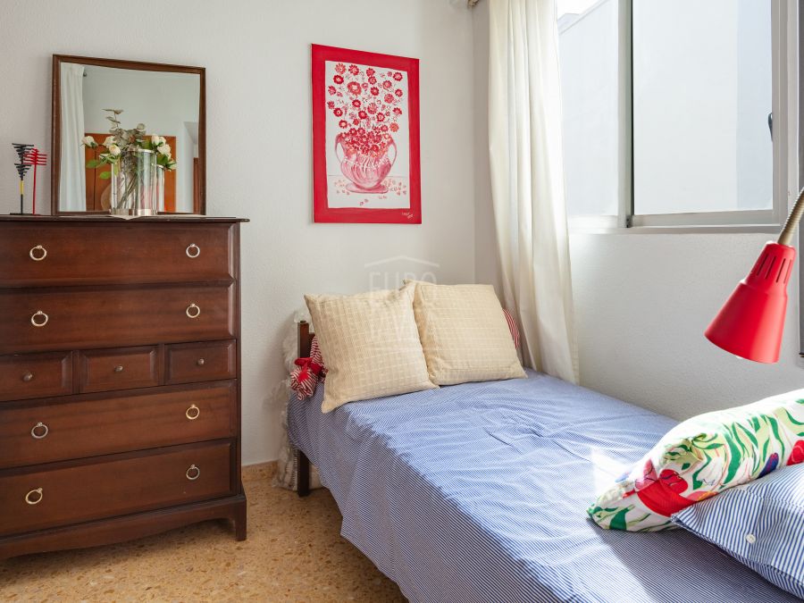 Exclusive apartment located in the heart of the Port of Jávea with beautiful sea views
