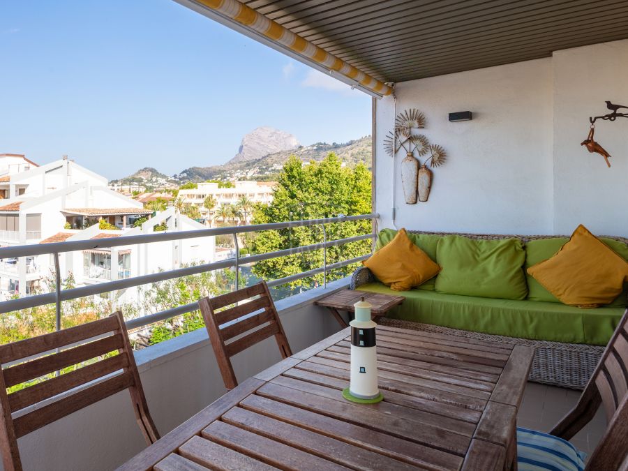 Exclusive apartment located in the heart of the Port of Jávea with beautiful sea views