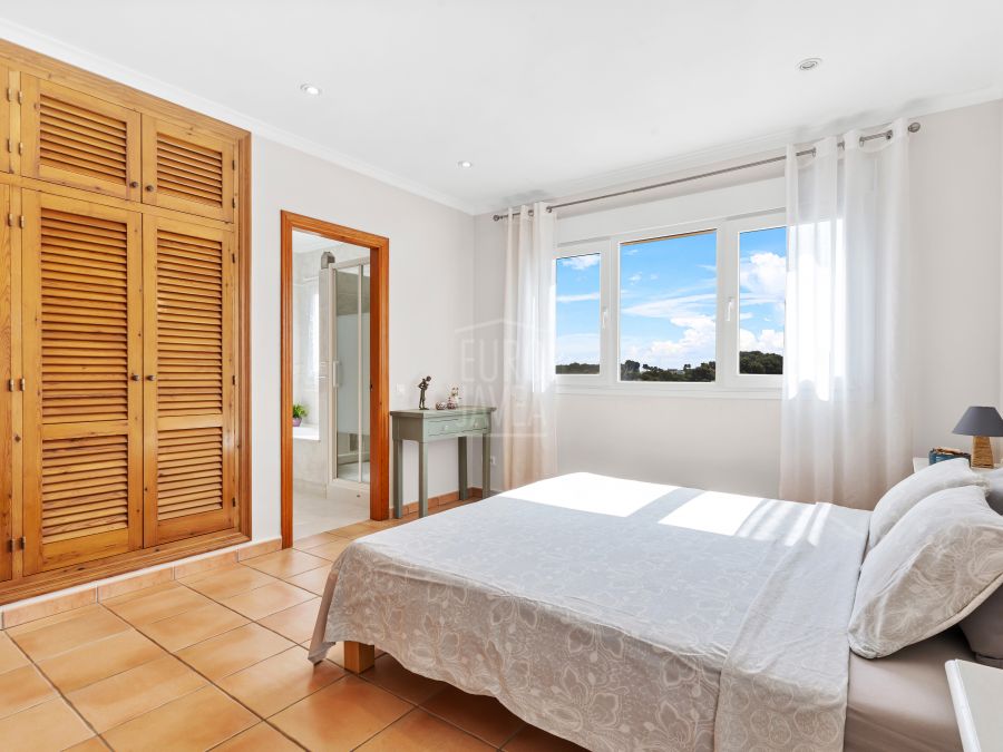 Villa de lujo en exclusiva con vistas panorámicas cerca de la Playa del Arenal
