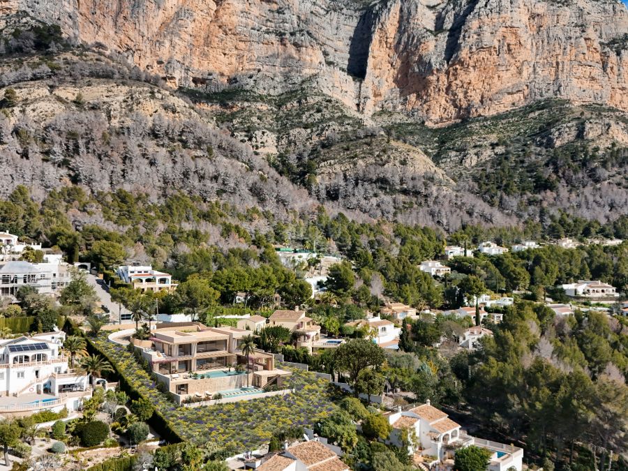 "Ca Áurea", exclusive project at the foot of the Montgó mountain. With licence granted ready to build
