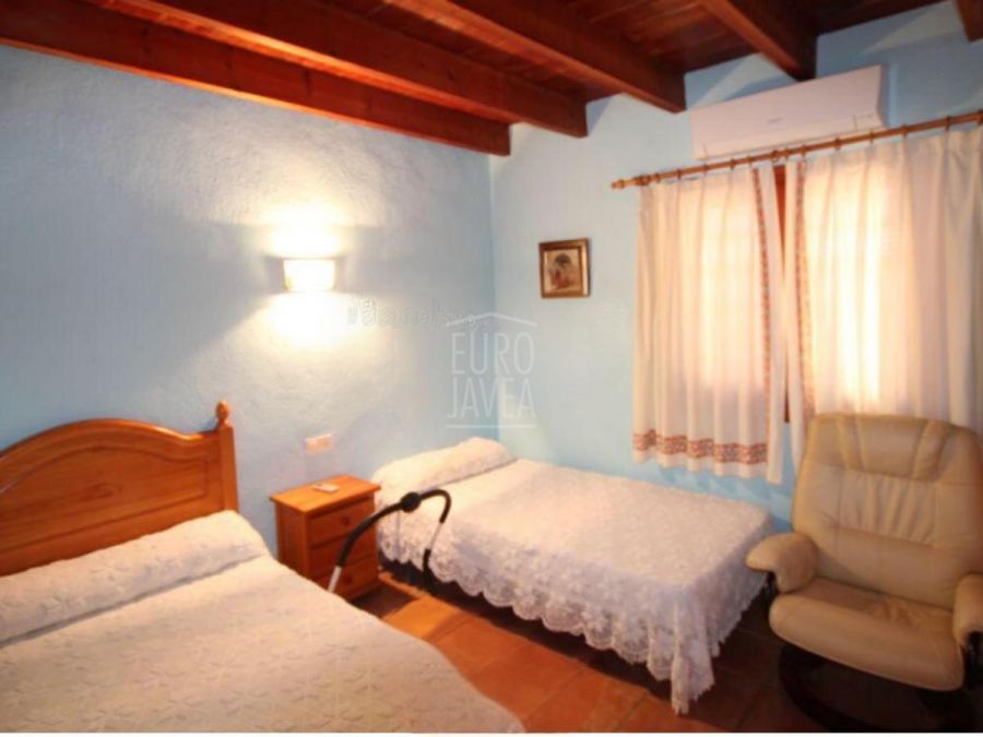 Villa a la venta a un paso de la Playa del Arenal de Jávea