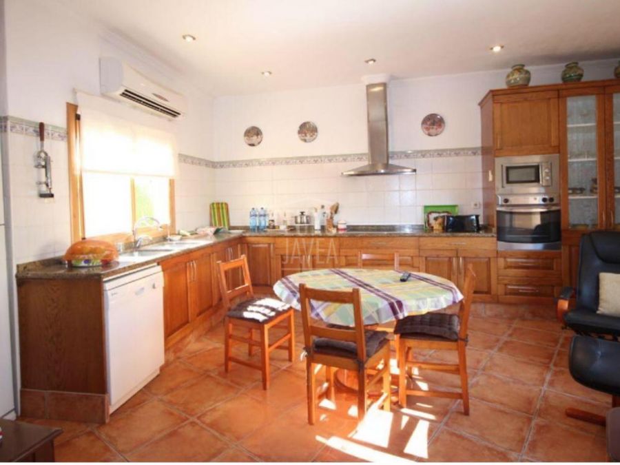 Villa a la venta a un paso de la Playa del Arenal de Jávea