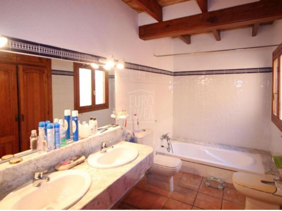 Villa a la venta a un paso de la Playa del Arenal de Jávea