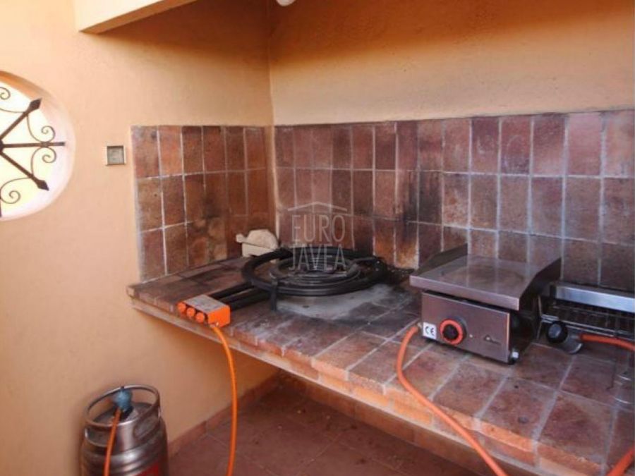 Villa a la venta a un paso de la Playa del Arenal de Jávea