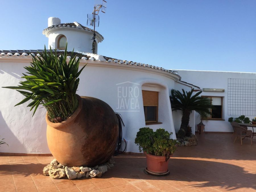 Villa a la venta a un paso de la Playa del Arenal de Jávea