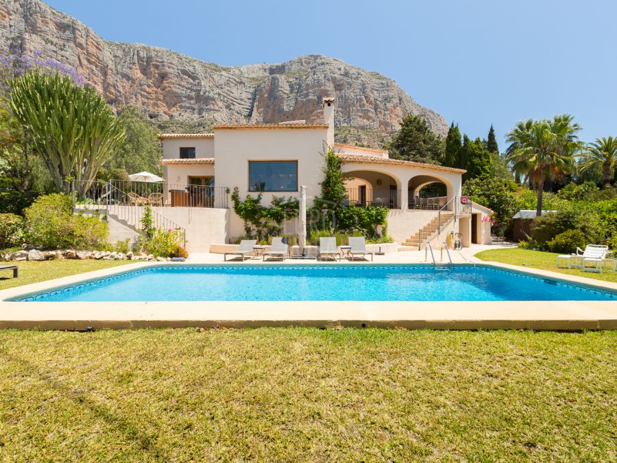 Villa in Montgó