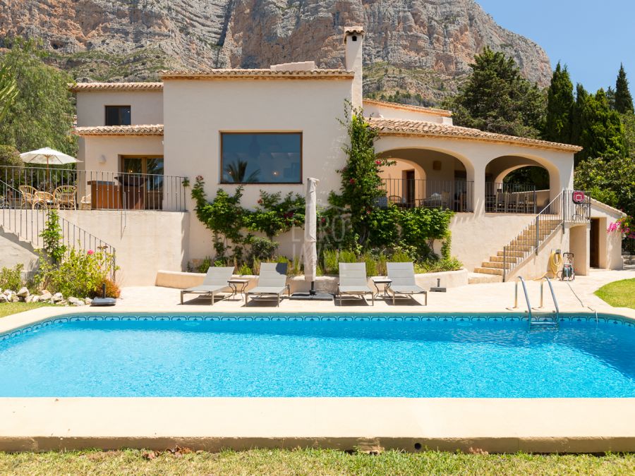 Villa in Montgó