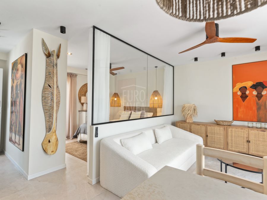 Appartement moderne récemment rénové au cœur du port de Jávea, avec vue sur la mer