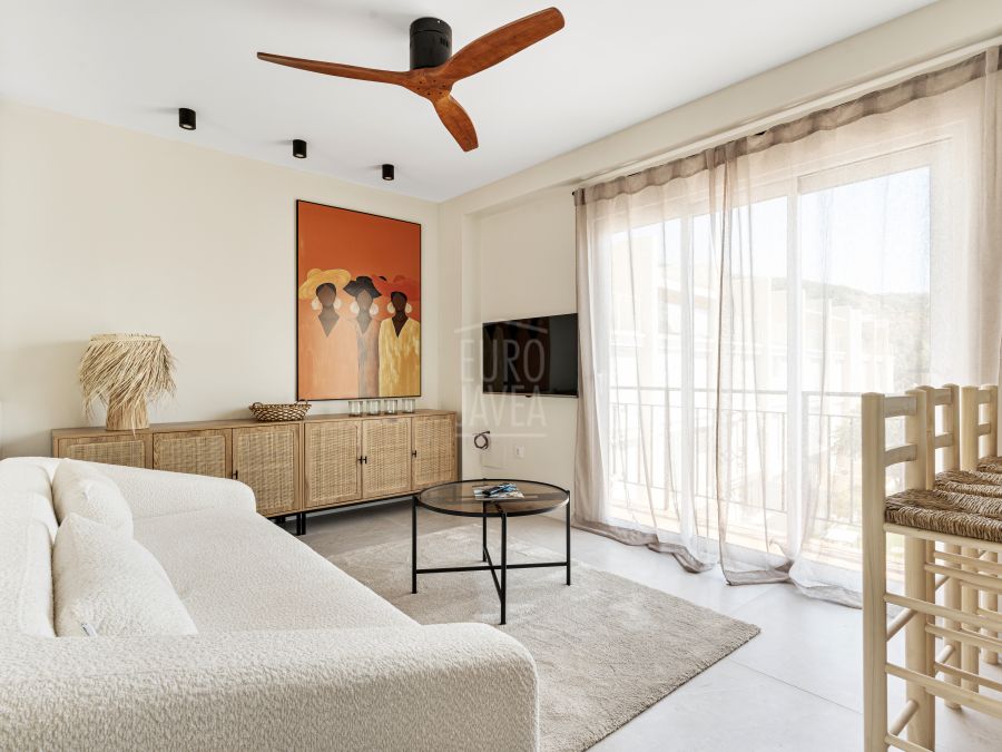 Appartement moderne récemment rénové au cœur du port de Jávea, avec vue sur la mer