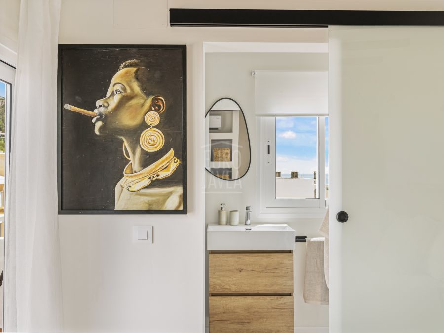 Appartement moderne récemment rénové au cœur du port de Jávea, avec vue sur la mer