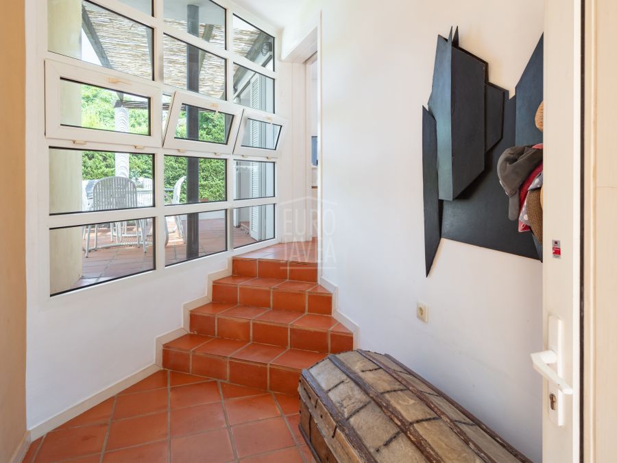 Villa Freya in Cap Martí, Jávea met zee- en Montgó-uitzicht