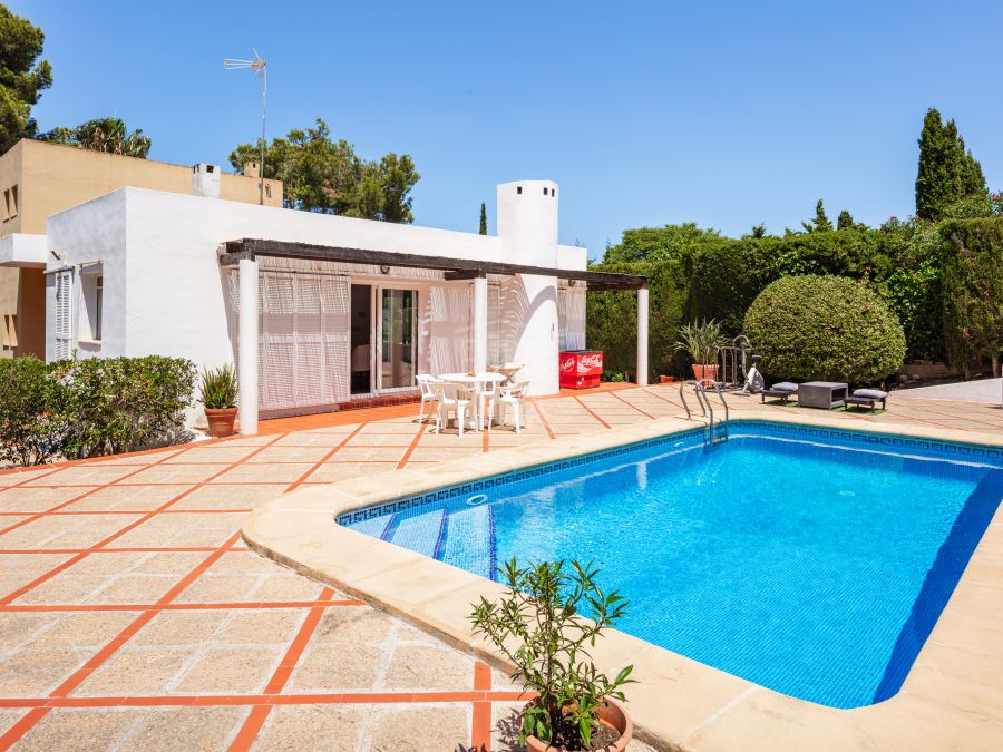 Villa Freya in Cap Martí, Jávea met zee- en Montgó-uitzicht