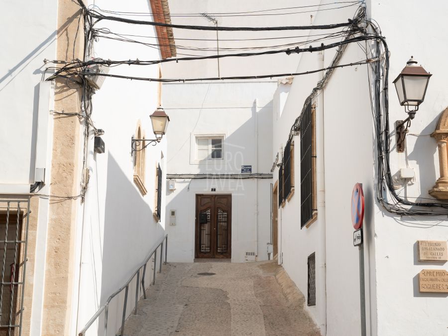 Dorpshuis in Jávea met uitzicht en veel renovatiepotentieel