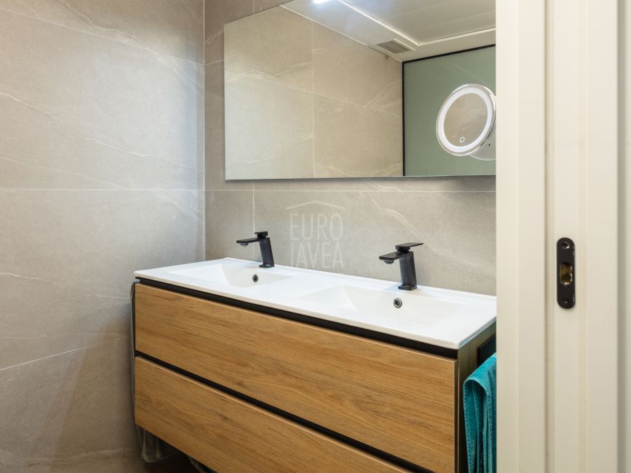Exclusive modern apartment in the center of Jávea town
